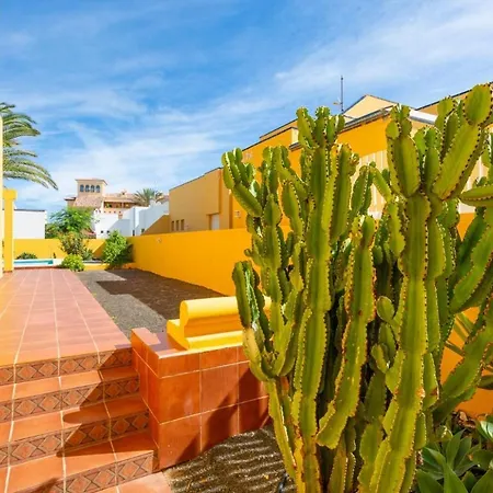 Mariposa Villa